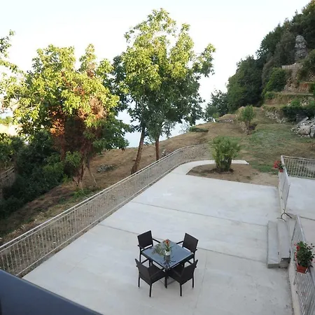 A Due Passi Dalla Costiera * Agerola