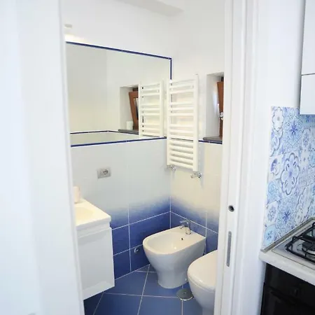 A Due Passi Dalla Costiera *