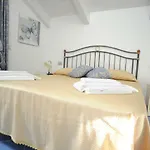 A Due Passi Dalla Costiera *