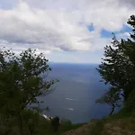 A Due Passi Dalla Costiera *