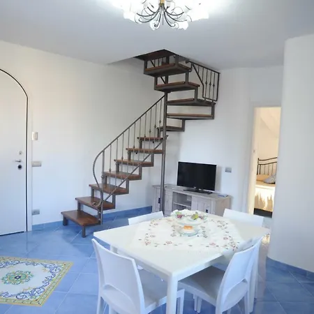 Feriehus A Due Passi Dalla Costiera *