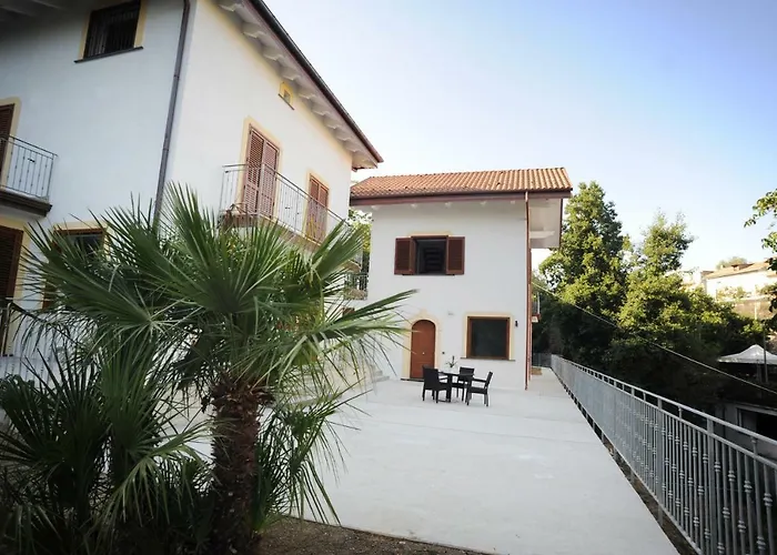 A Due Passi Dalla Costiera Agerola