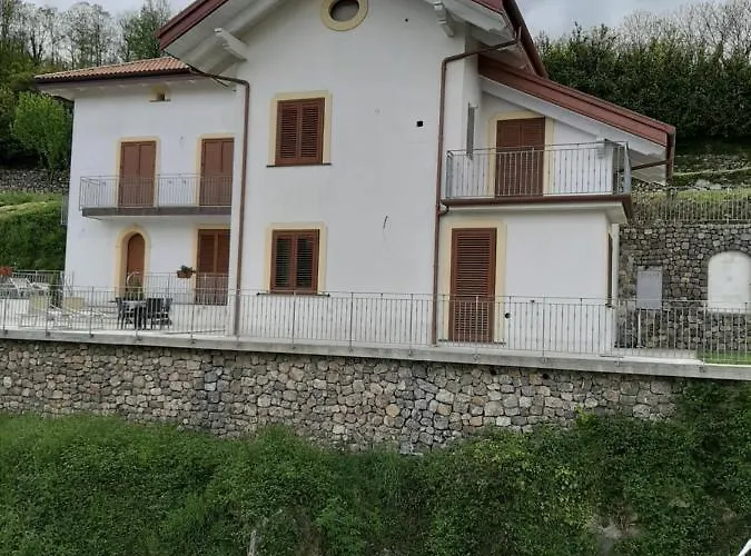 A Due Passi Dalla Costiera *